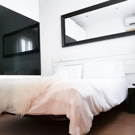 Apartamentos Day Madrid Ildefonso Centro Gran Via Sol Malasana Esterno foto